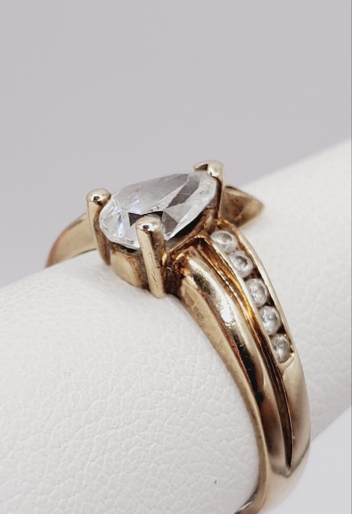 10k Solid Yellow Gold Pear Shaped Diamond & Round Diamond Wrap Ring - Picture 7 of 7